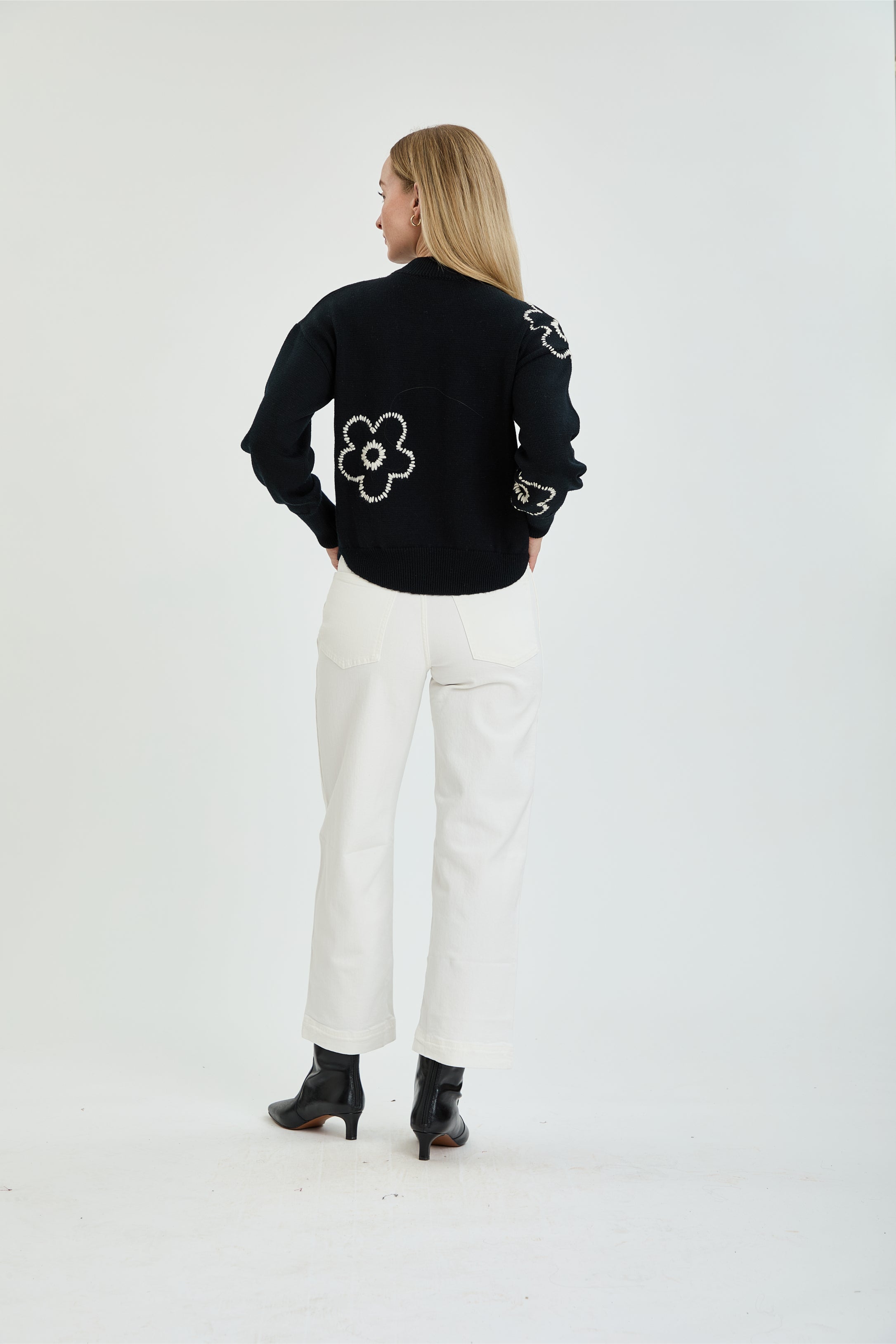 Mariosa Sweater in Black