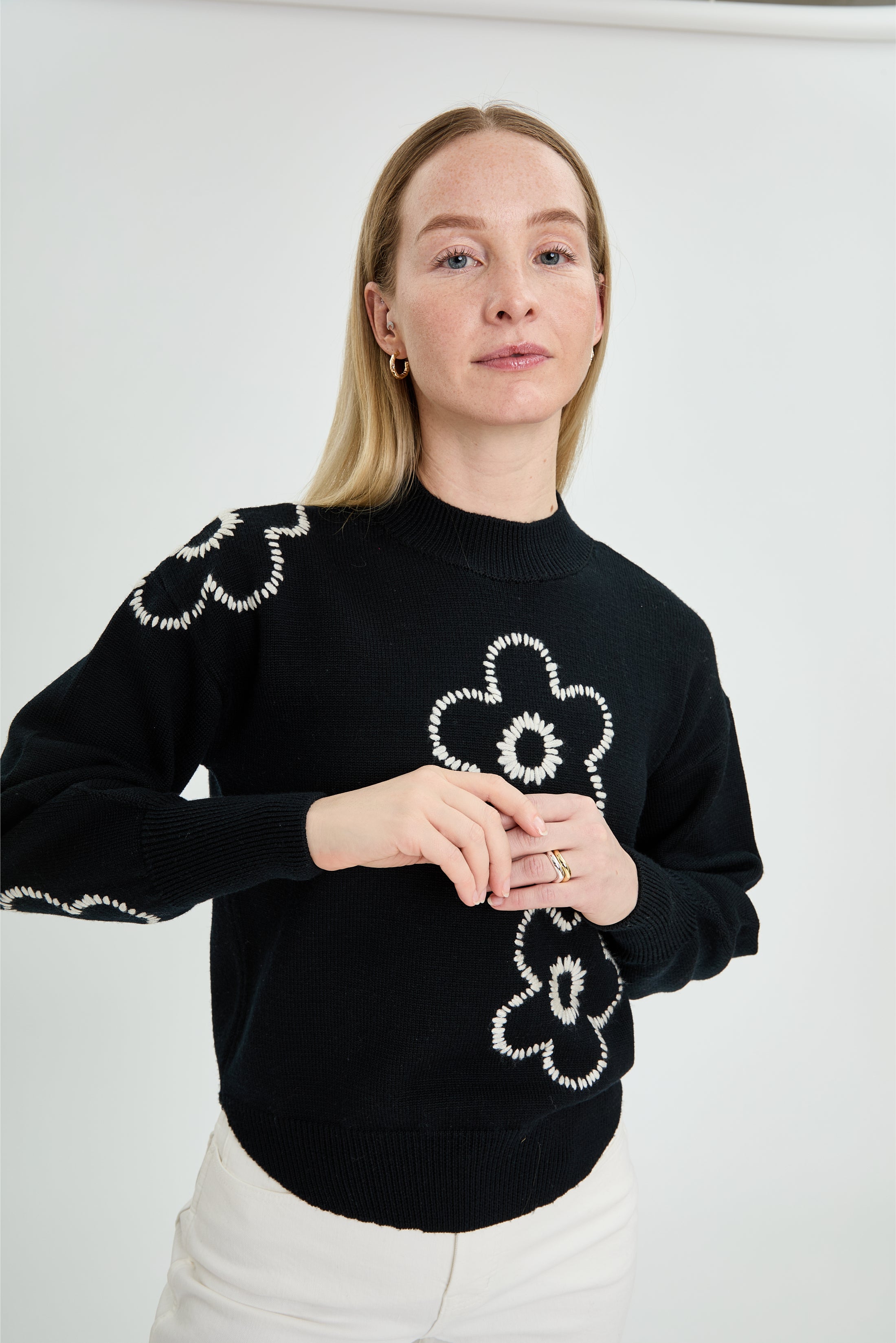 Mariosa Sweater in Black